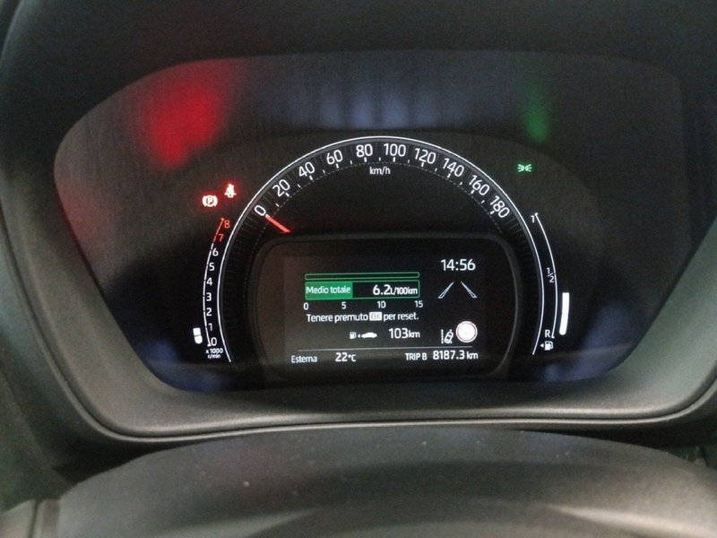 Toyota Aygo X usata a Milano (12)