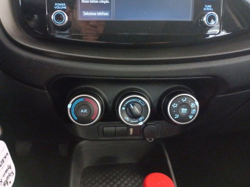 Toyota Aygo X usata a Milano (14)