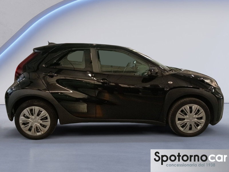 Toyota Aygo X usata a Milano (7)