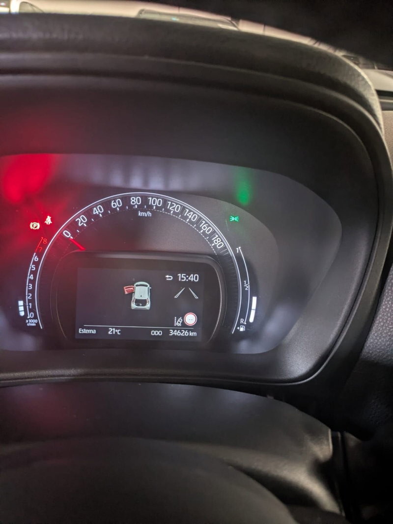 Toyota Aygo X usata a Milano (13)