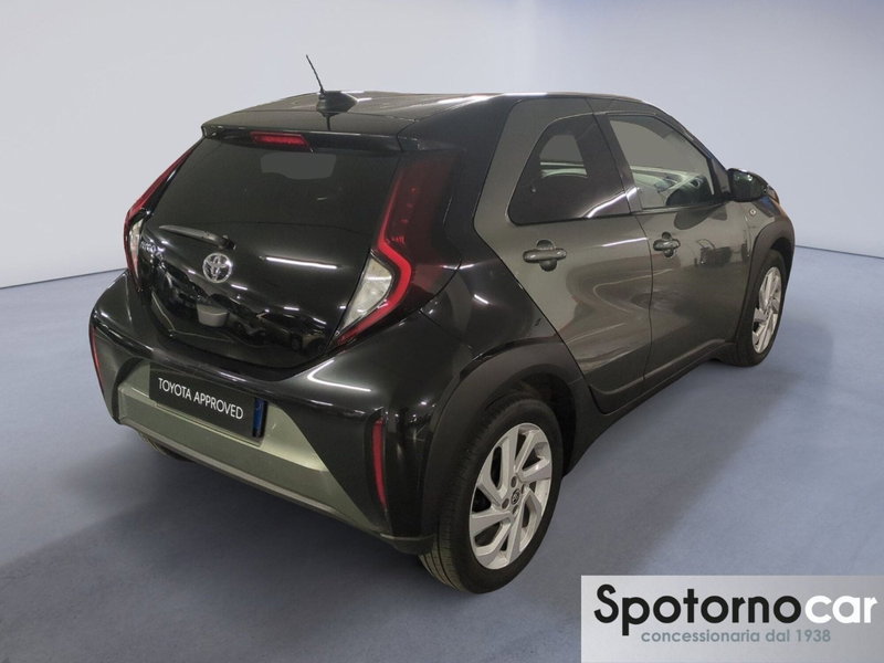 Toyota Aygo X usata a Milano (6)