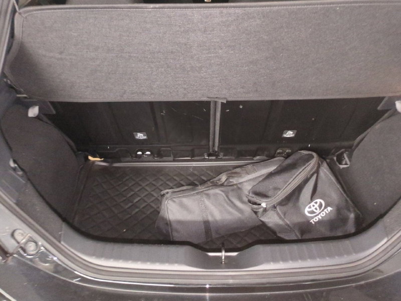 Toyota Aygo X usata a Milano (9)