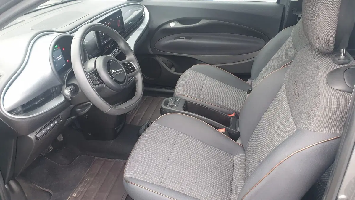 Fiat 500 Cabrio usata a Ancona (10)