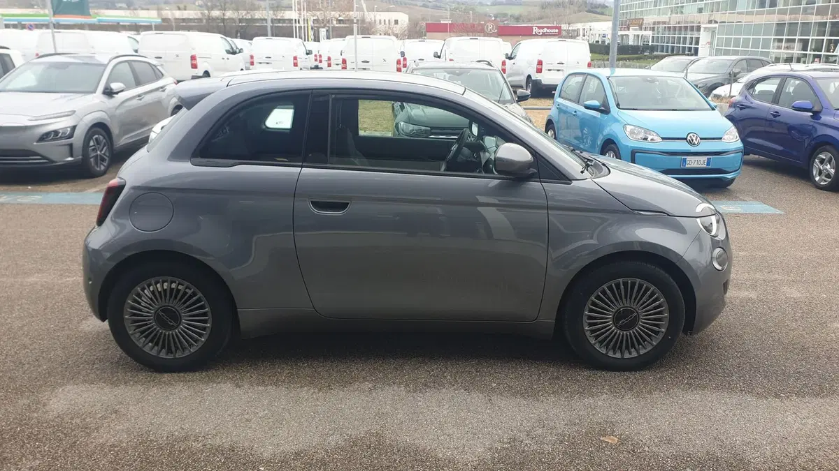 Fiat 500 Cabrio usata a Ancona (4)