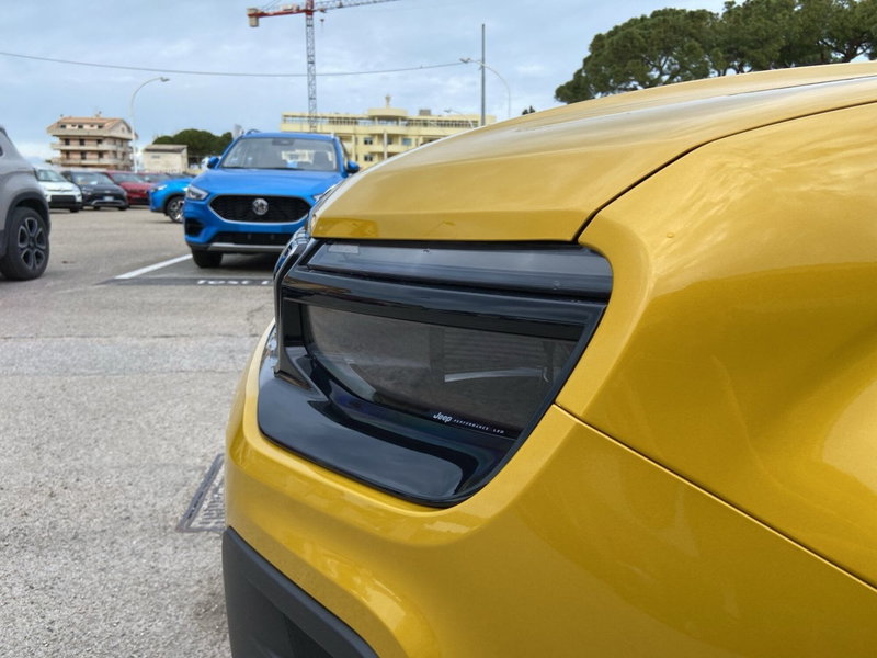 Jeep Avenger nuova a Chieti (12)