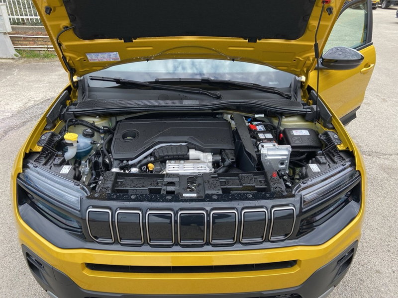 Jeep Avenger nuova a Chieti (13)