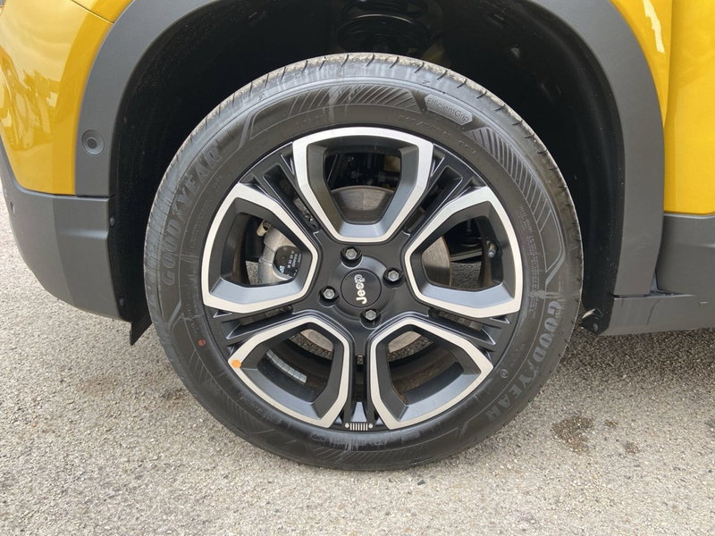 Jeep Avenger nuova a Chieti (15)