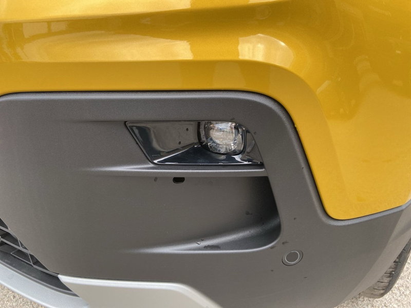 Jeep Avenger nuova a Chieti (16)