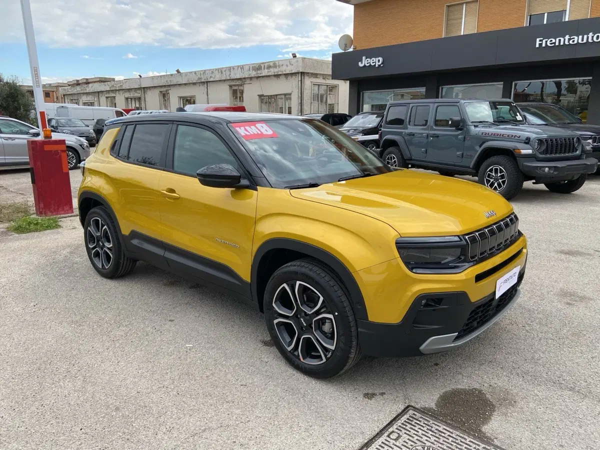 Jeep Avenger nuova a Chieti (8)