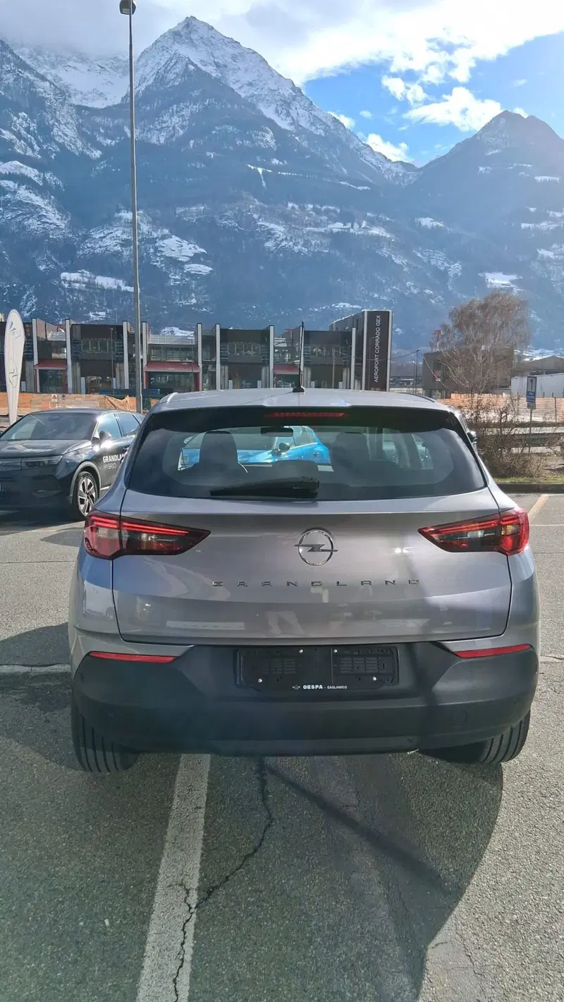 Opel Grandland nuova a Aosta (4)