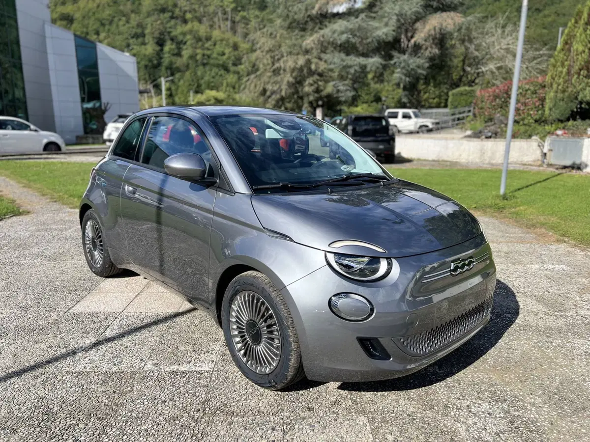 Fiat 500 Cabrio nuova a La Spezia