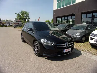 Mercedes-Benz Classe B 180 Automatic Sport del 2019 usata a Reggio nell'Emilia