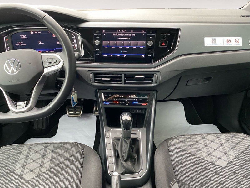 Volkswagen Taigo usata a Bologna (11)