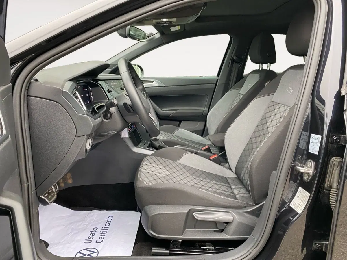 Volkswagen Taigo usata a Bologna (9)