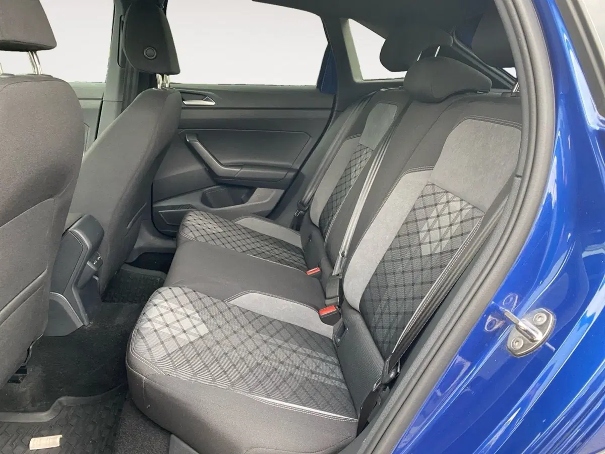 Volkswagen Taigo usata a Bologna (13)