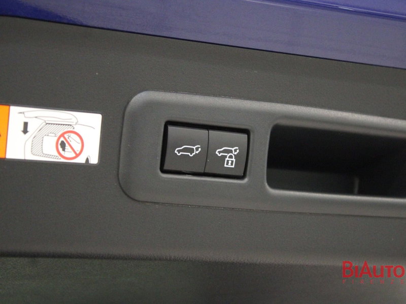 Lexus LBX usata a Firenze (18)