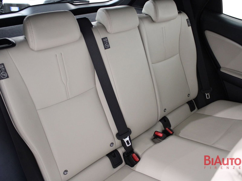 Lexus LBX usata a Firenze (8)