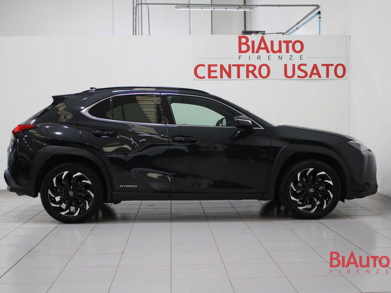 Lexus UX usata a Firenze (20)