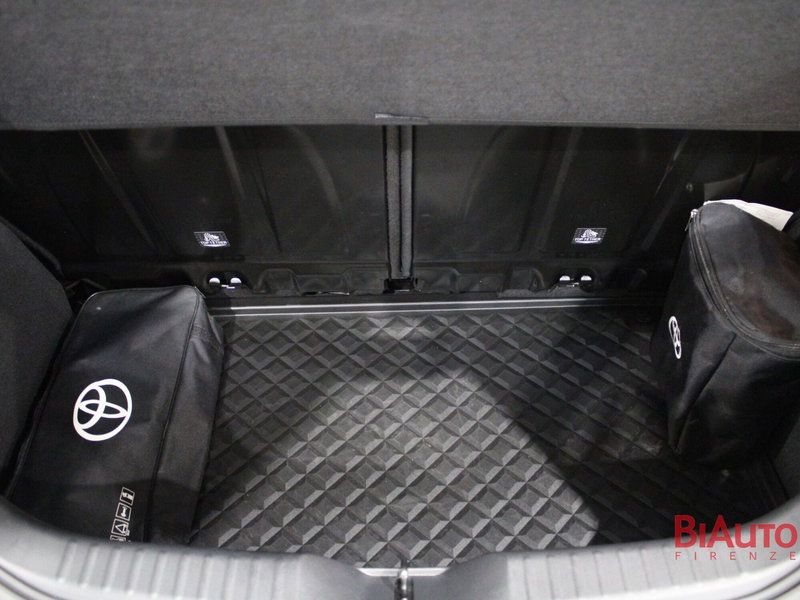 Toyota Aygo X usata a Firenze (9)