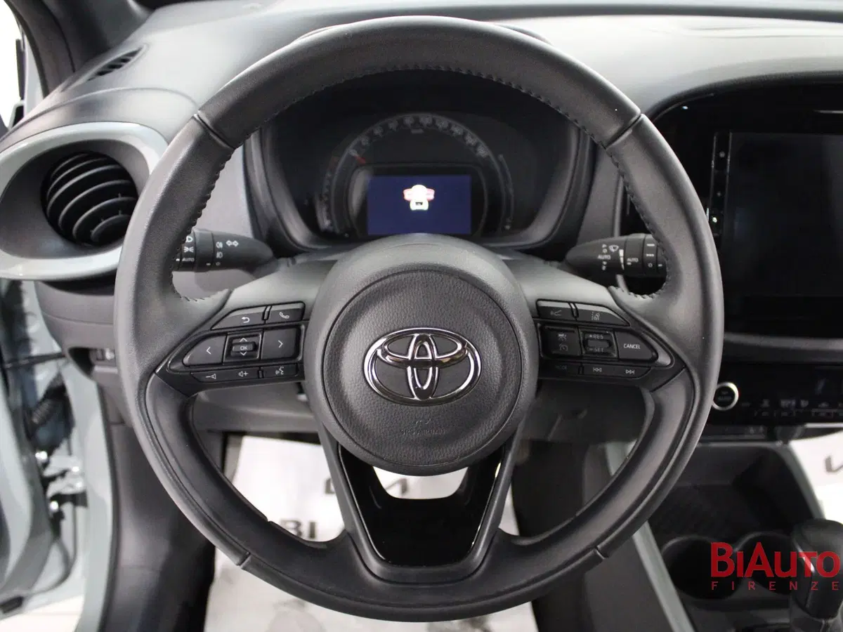 Toyota Aygo X usata a Firenze (11)