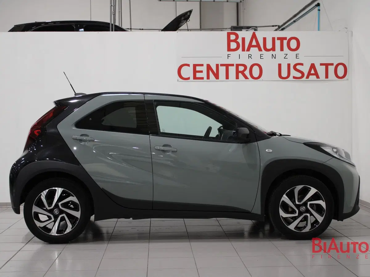 Toyota Aygo X usata a Firenze (19)