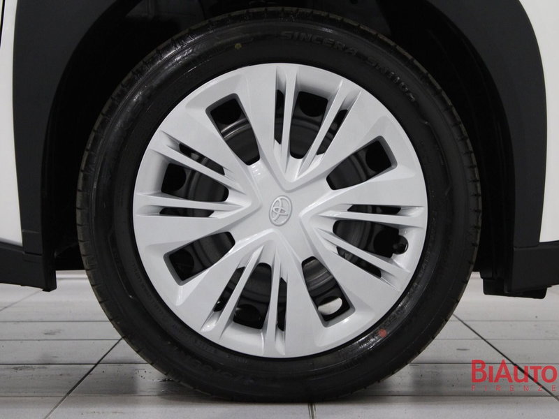 Toyota Aygo X nuova a Firenze (16)