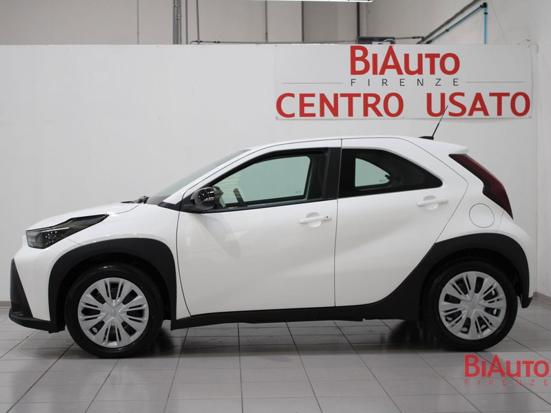 Toyota Aygo X nuova a Firenze (18)