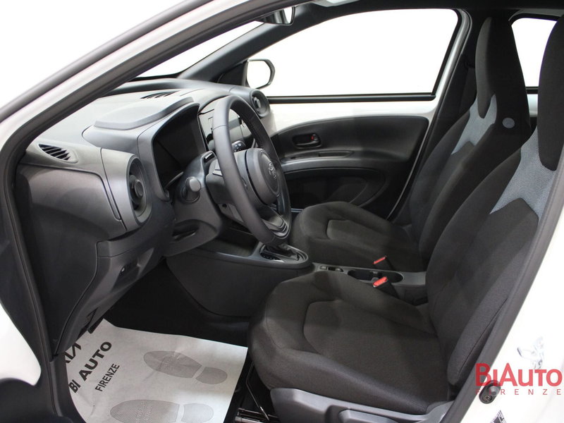 Toyota Aygo X nuova a Firenze (5)