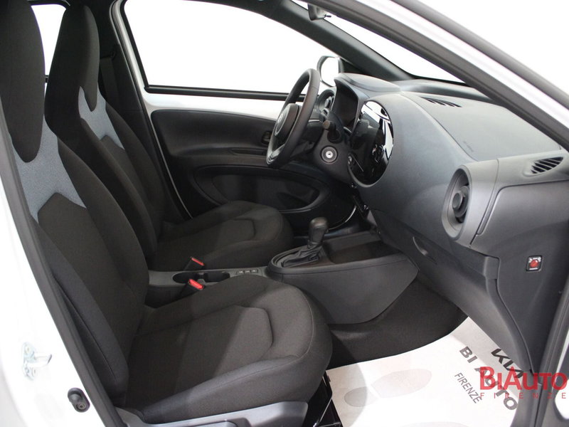 Toyota Aygo X nuova a Firenze (6)