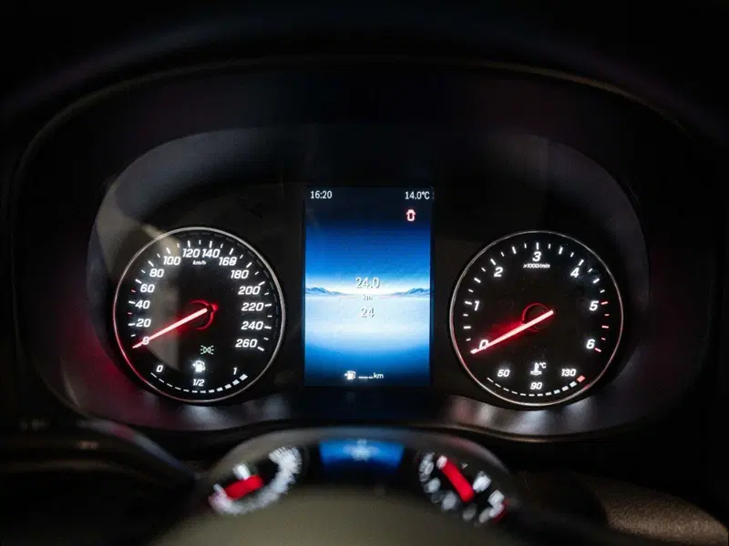 Mercedes-Benz Vito nuova a Rimini (15)
