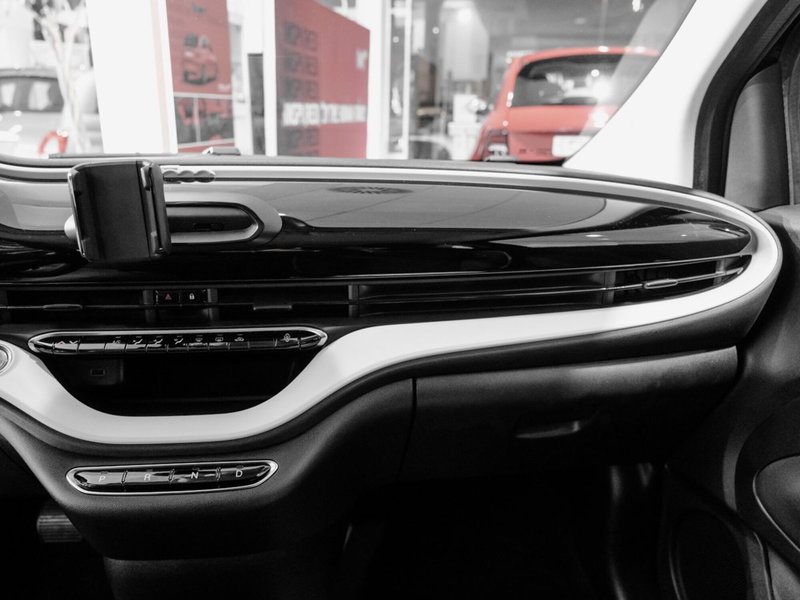 Fiat 500 Cabrio nuova a Prato (12)