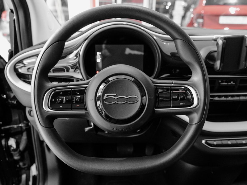 Fiat 500 Cabrio nuova a Prato (5)