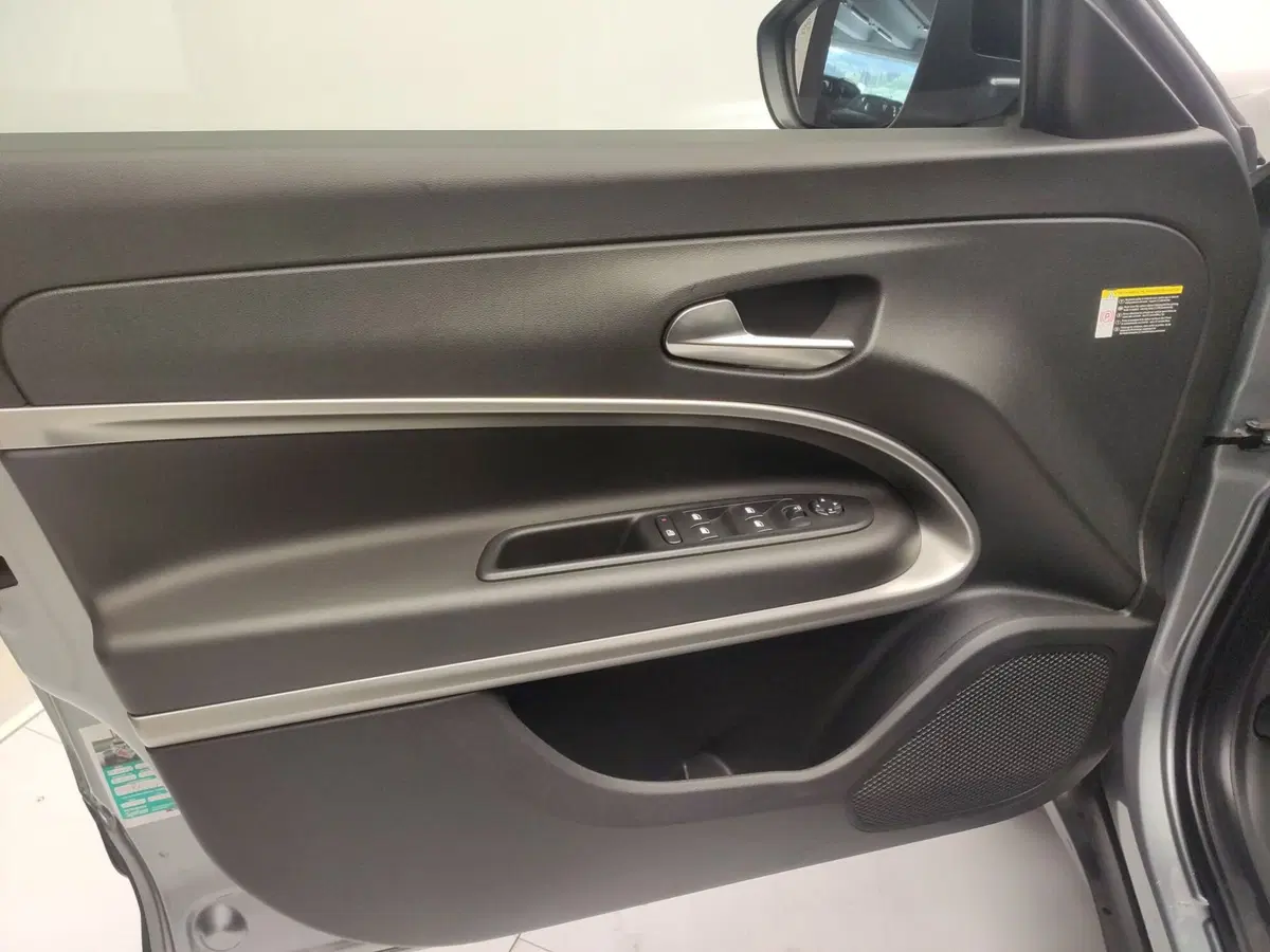 Jeep Avenger usata a Avellino (16)