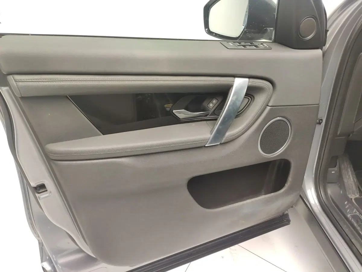 Land Rover Discovery Sport usata a Avellino (16)