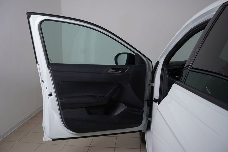 Volkswagen Taigo usata a Perugia (13)