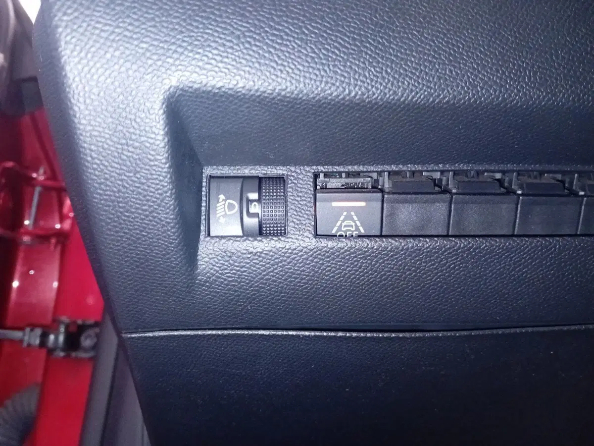 Peugeot 208 usata a Pordenone (19)