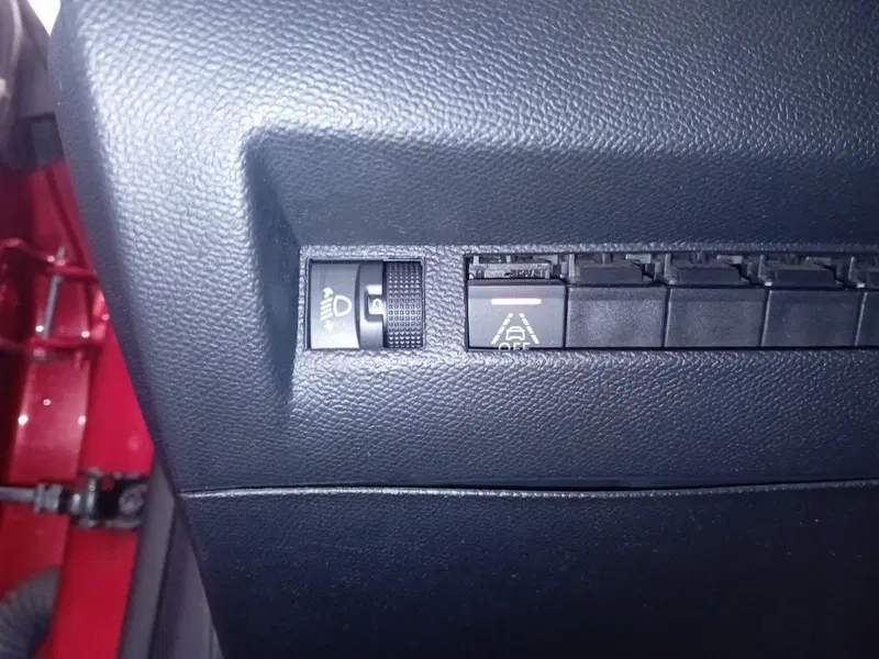 Peugeot 208 usata a Pordenone (19)