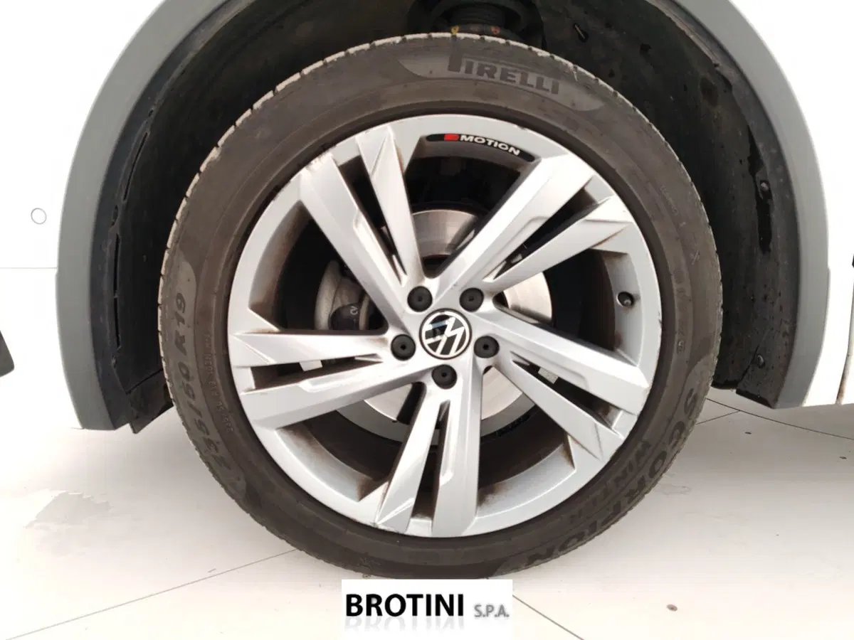Volkswagen Tiguan usata a Massa-Carrara (6)