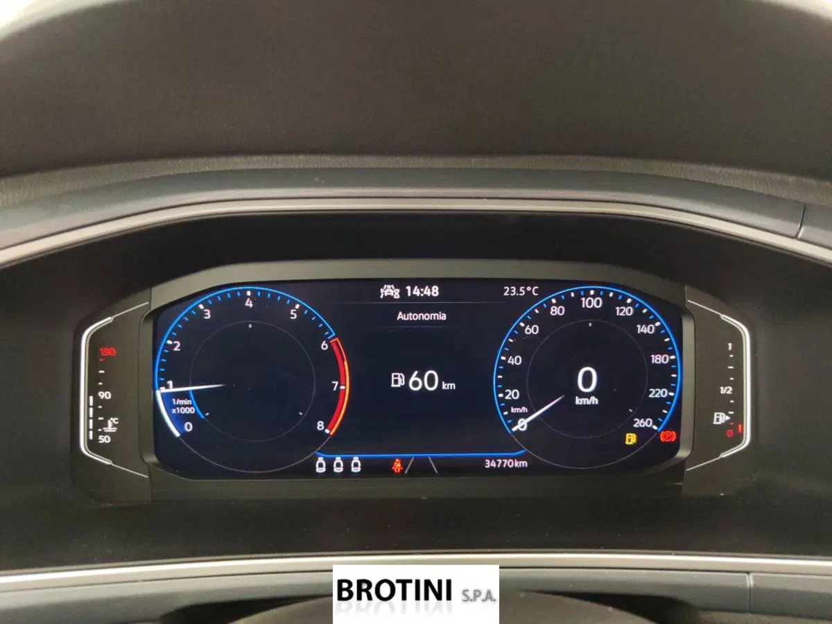 Volkswagen T-Roc usata a Massa-Carrara (14)
