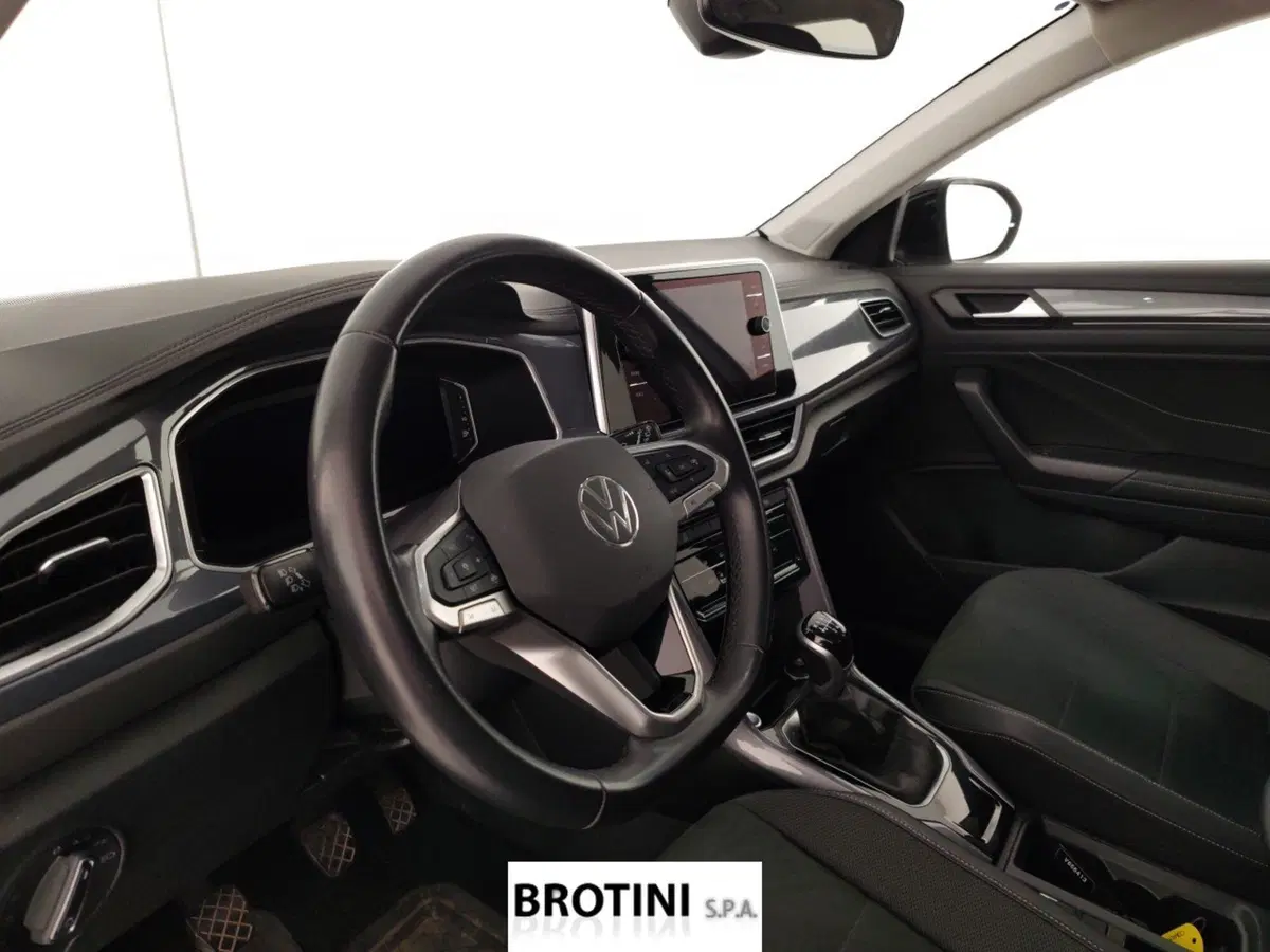 Volkswagen T-Roc usata a Massa-Carrara (8)