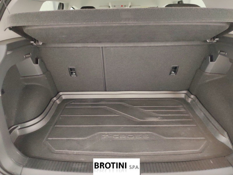 Volkswagen T-Cross usata a Massa-Carrara (14)