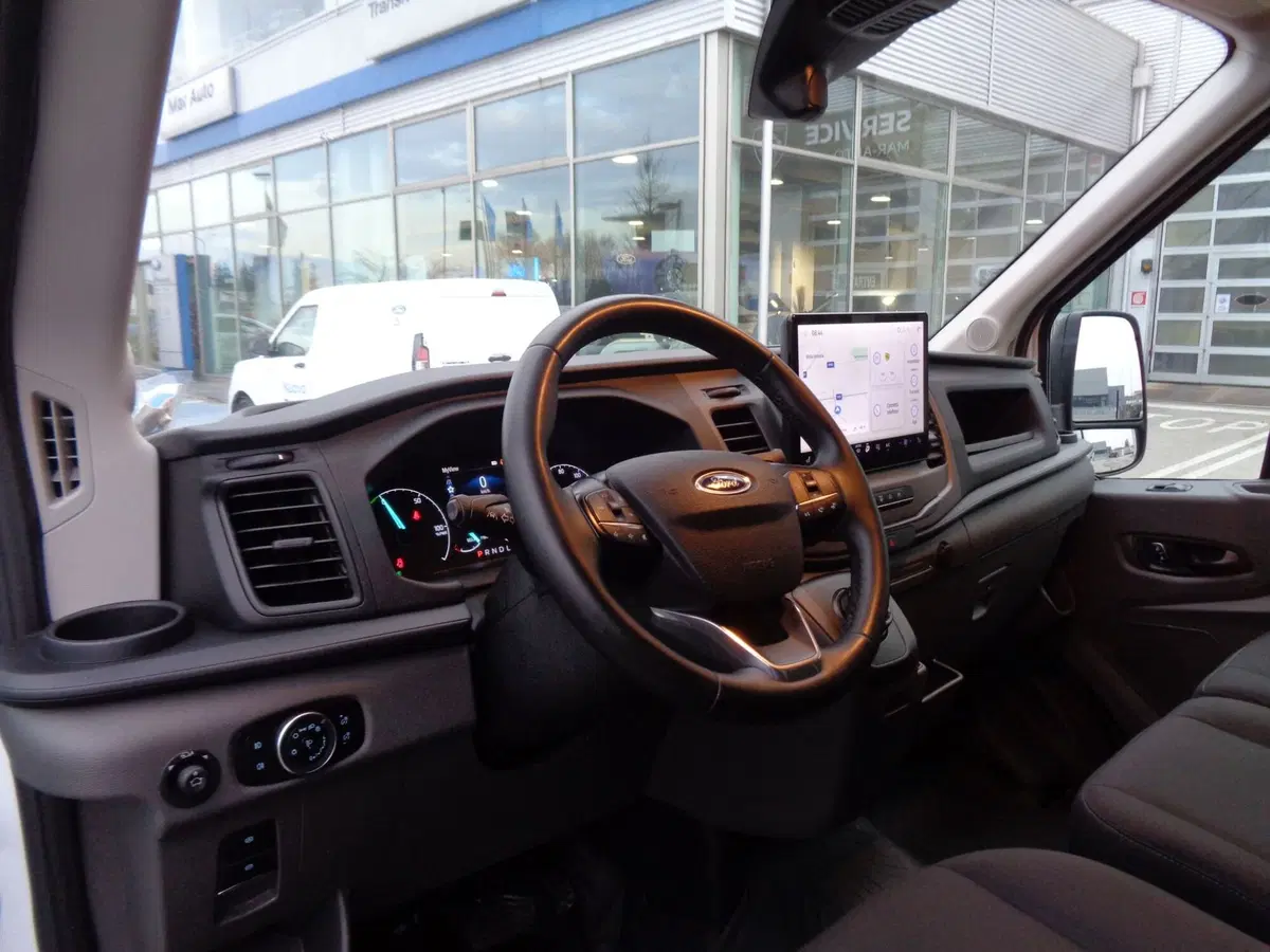 Ford E-Transit Furgone usata a Treviso (10)