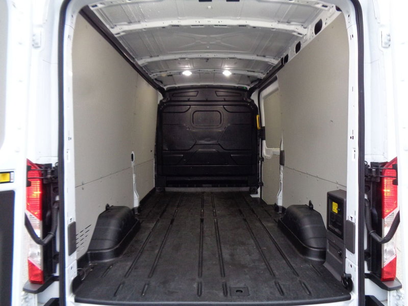 Ford E-Transit Furgone usata a Treviso (15)