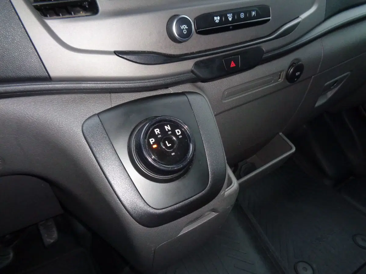 Ford E-Transit Furgone usata a Treviso (19)