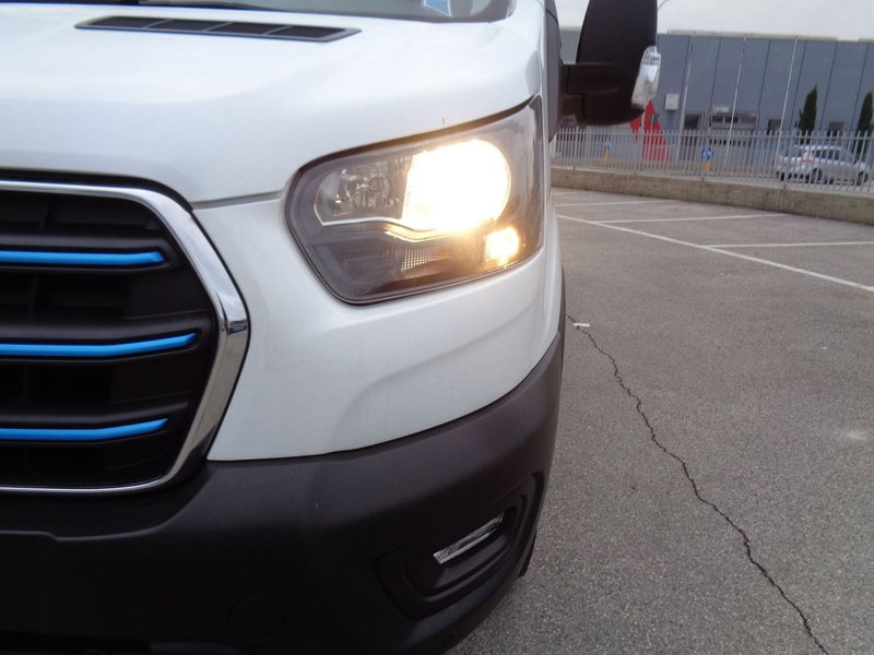 Ford E-Transit Furgone usata a Treviso (5)