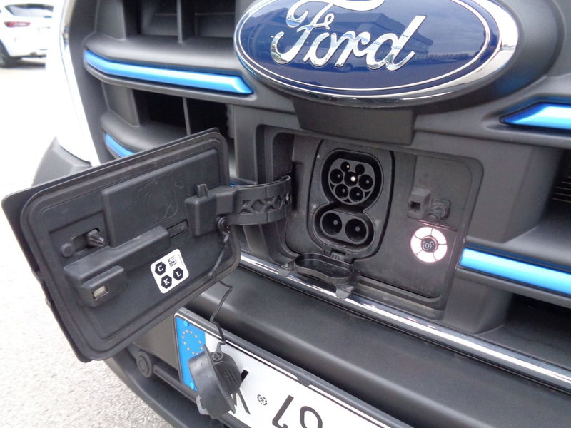 Ford E-Transit Furgone usata a Treviso (7)