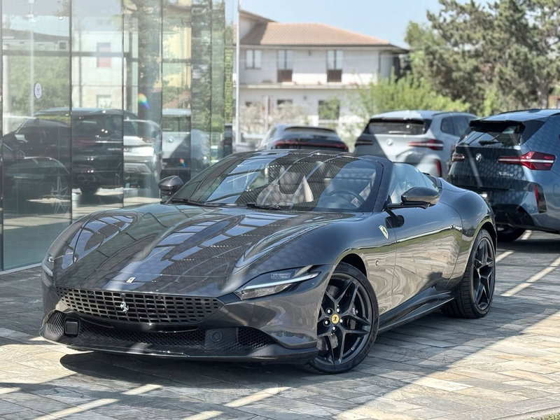 Ferrari Roma Spider nuova a Perugia (12)