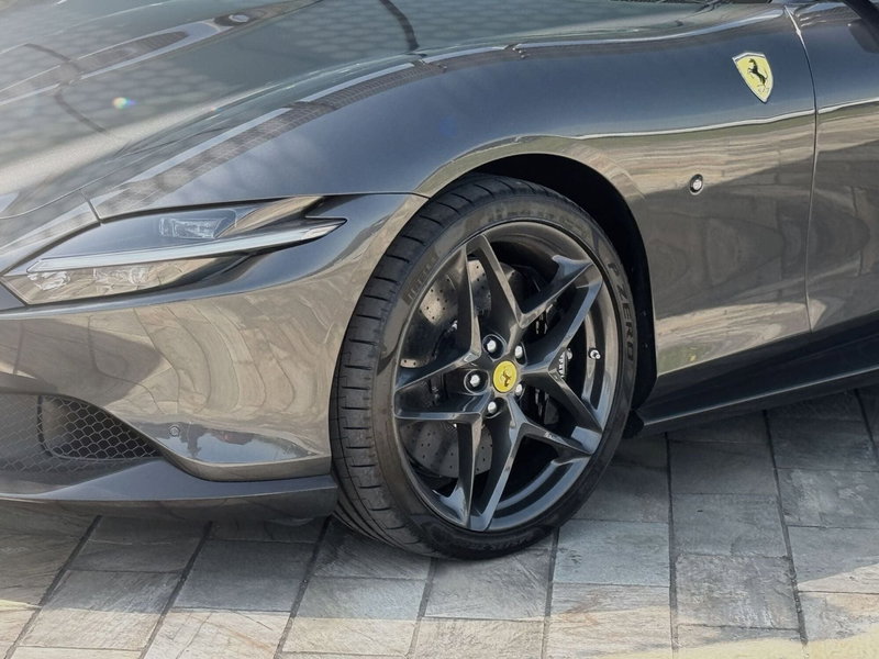 Ferrari Roma Spider nuova a Perugia (15)
