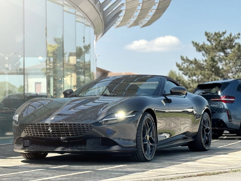 Ferrari Roma Spider nuova a Perugia (16)