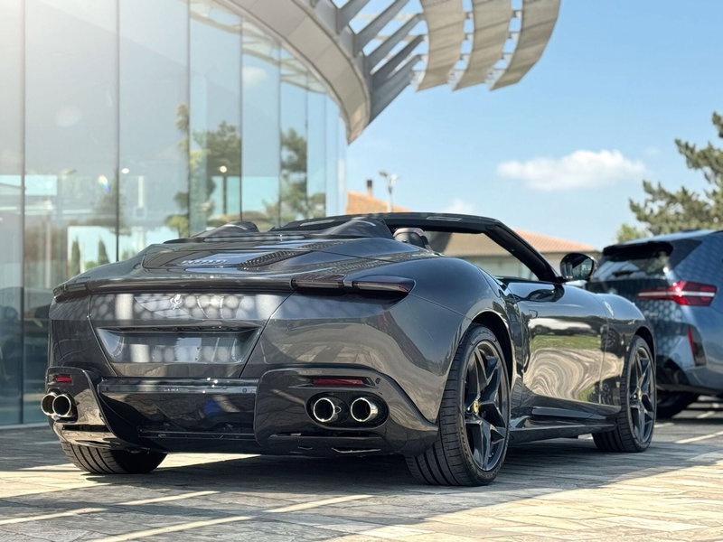 Ferrari Roma Spider nuova a Perugia (5)